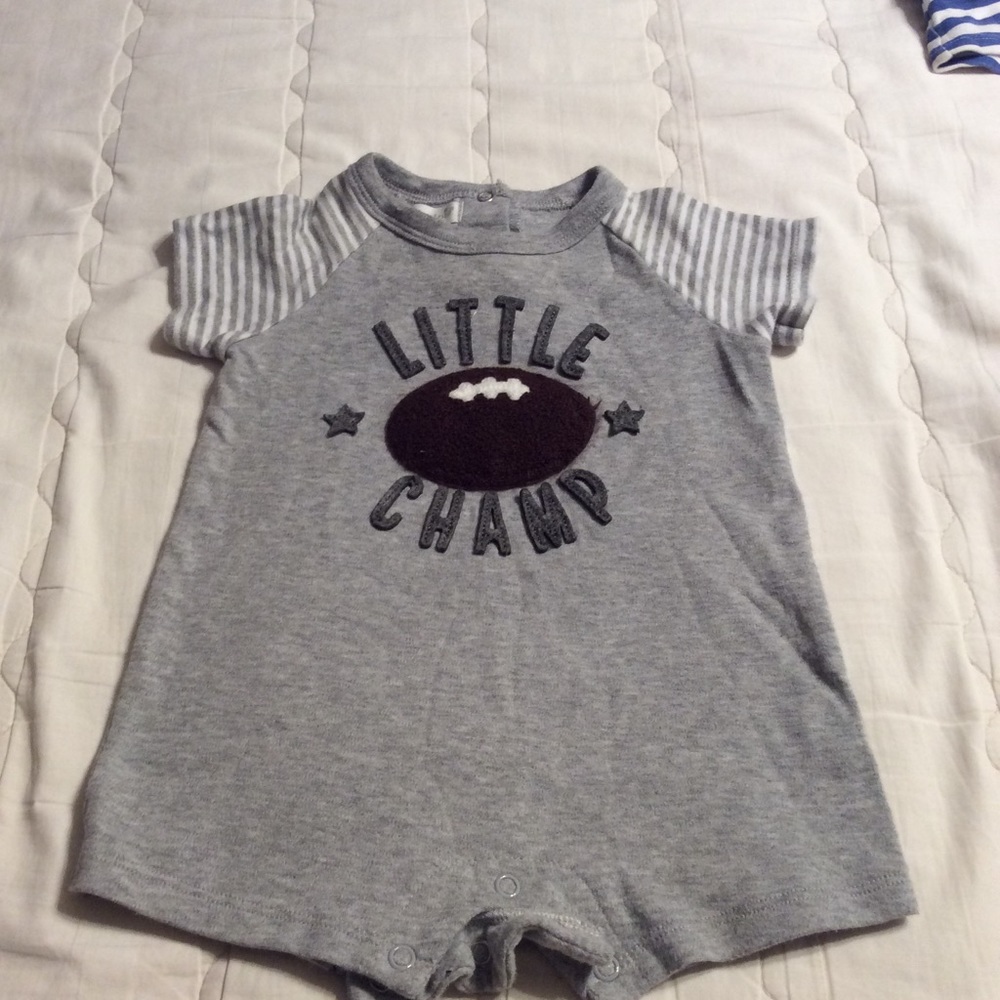 Mud Pie size 9-12 months